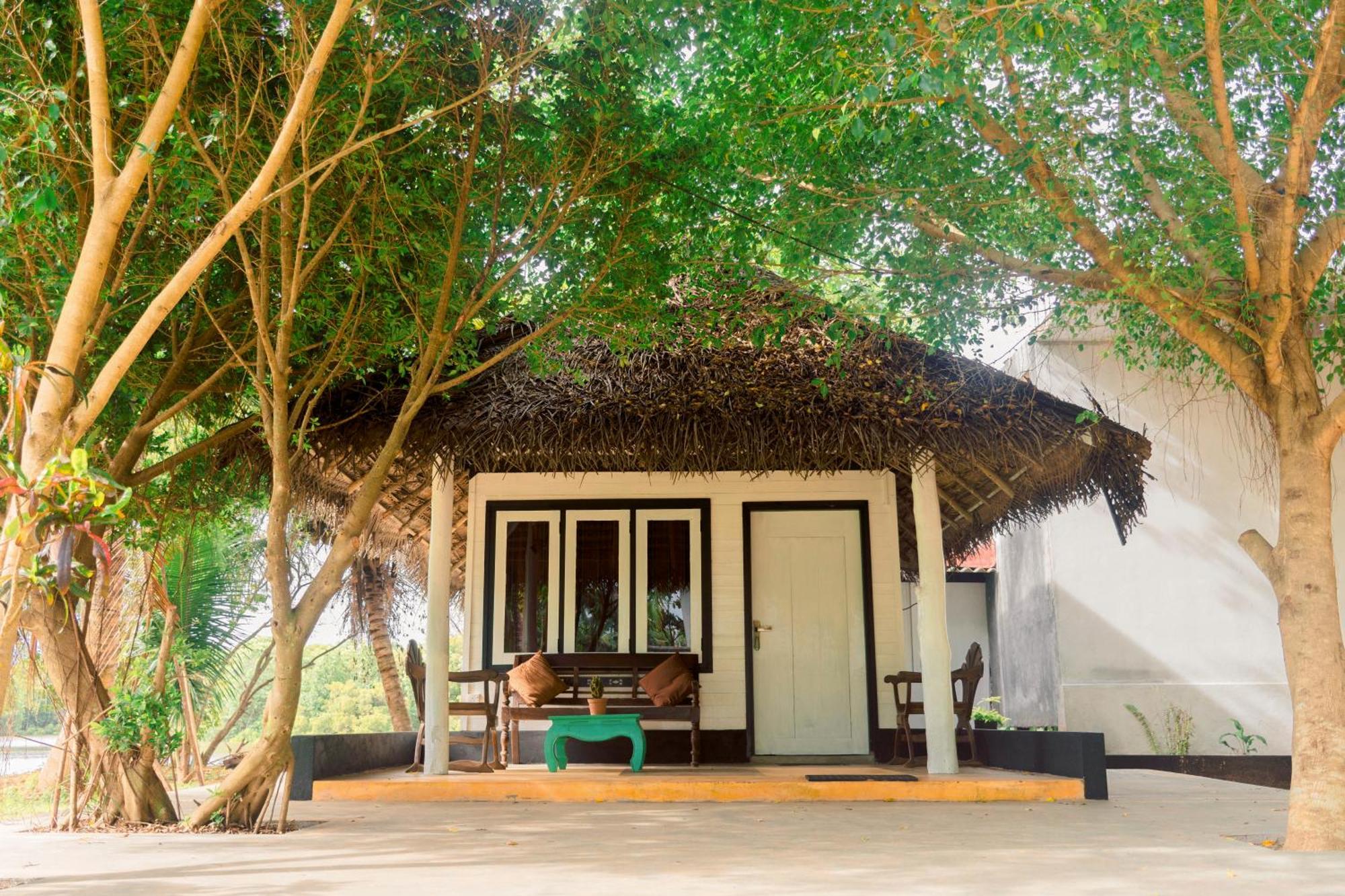 Harmony Beach Resort Tangalle Exterior photo