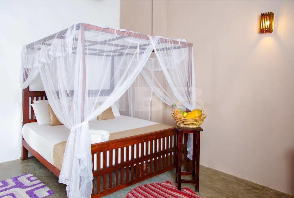 Harmony Beach Resort Tangalle Exterior photo
