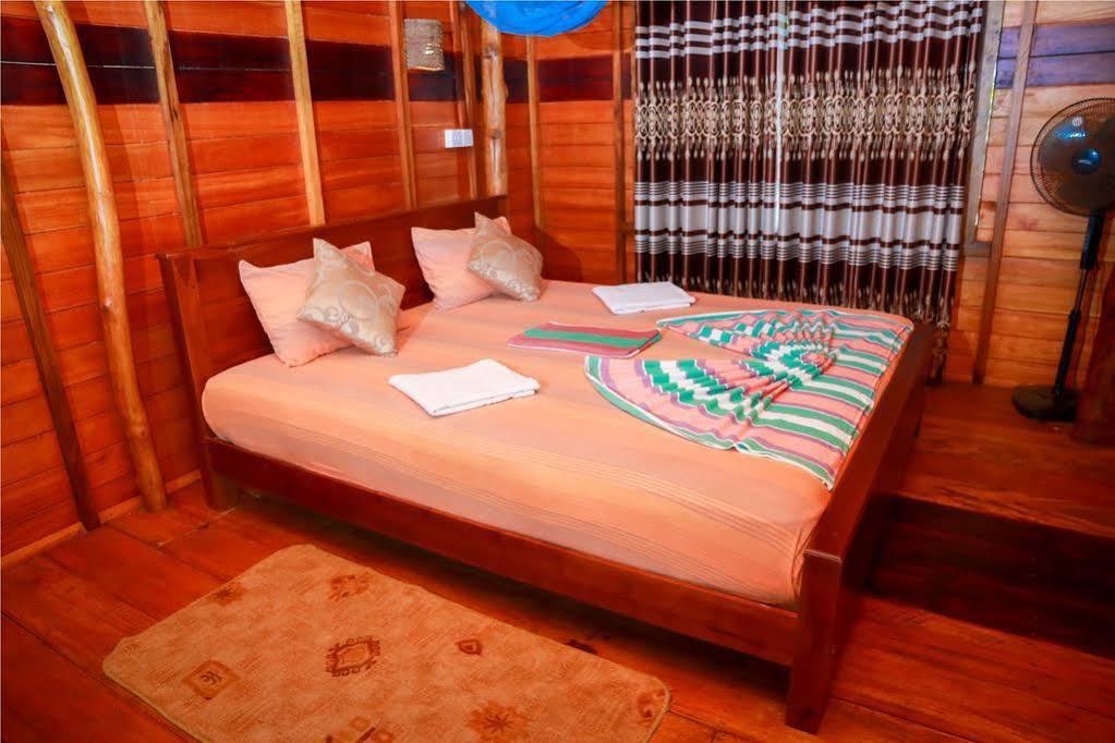 Harmony Beach Resort Tangalle Exterior photo